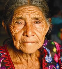 Portrait of an elderly Guatemalan woman.