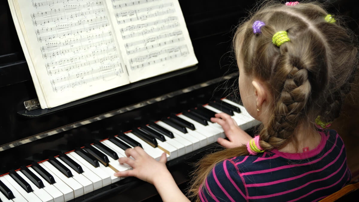Should Every Student Play an Instrument? What MSEd Students Should Know About Music and the Brain
